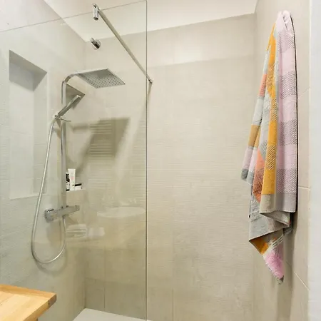 Torre - By Host4u Vila
